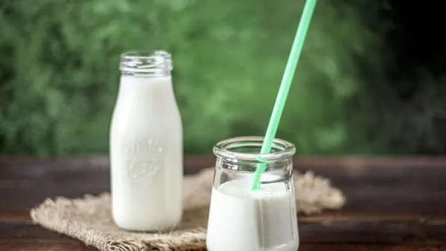 Is Drink Milk Before Bed A Good Habit According To Ayurveda?